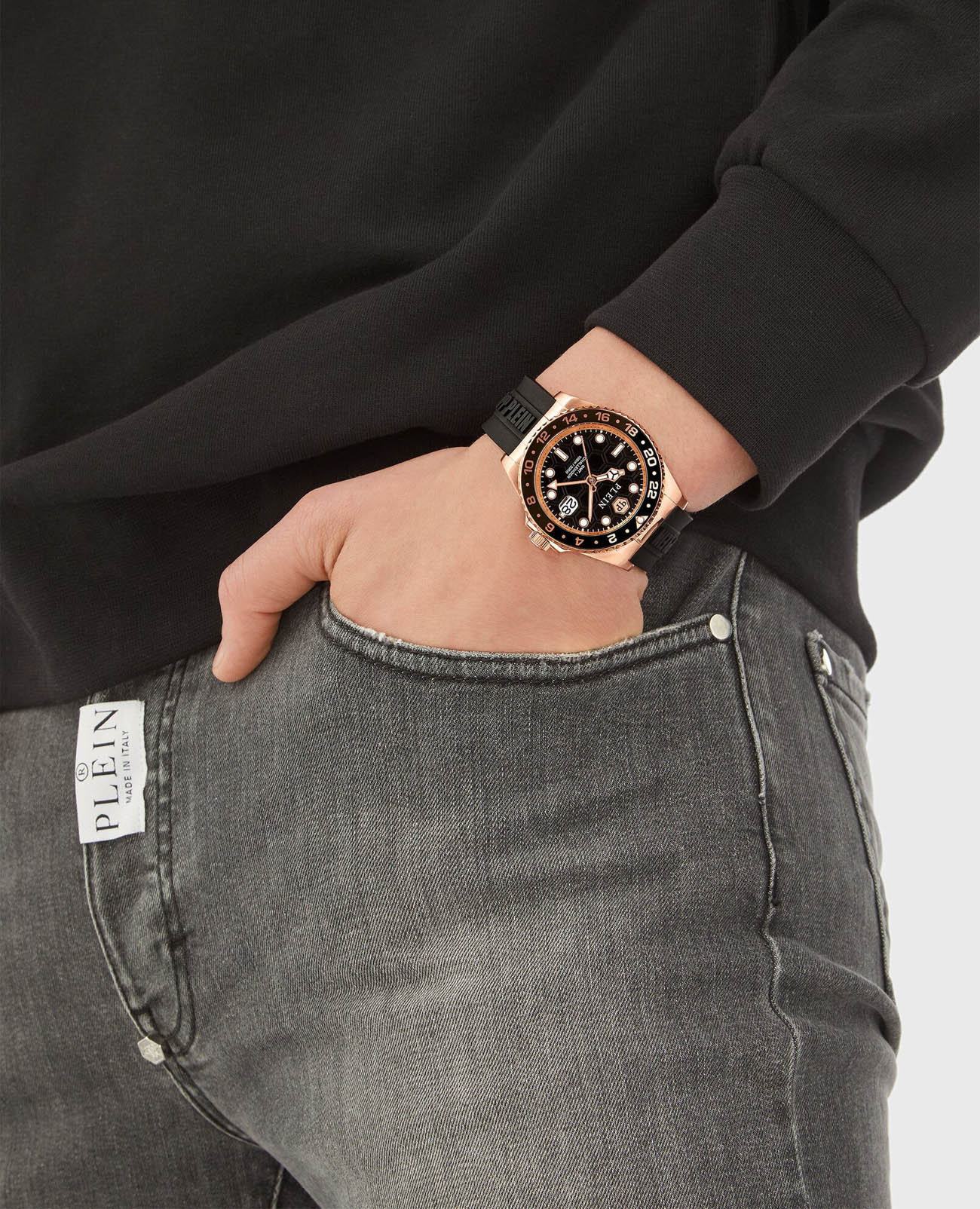 Philipp Plein Philipp Plein GMT-I Challenger PWYBA0523 , наручные мужские часы фото под углом