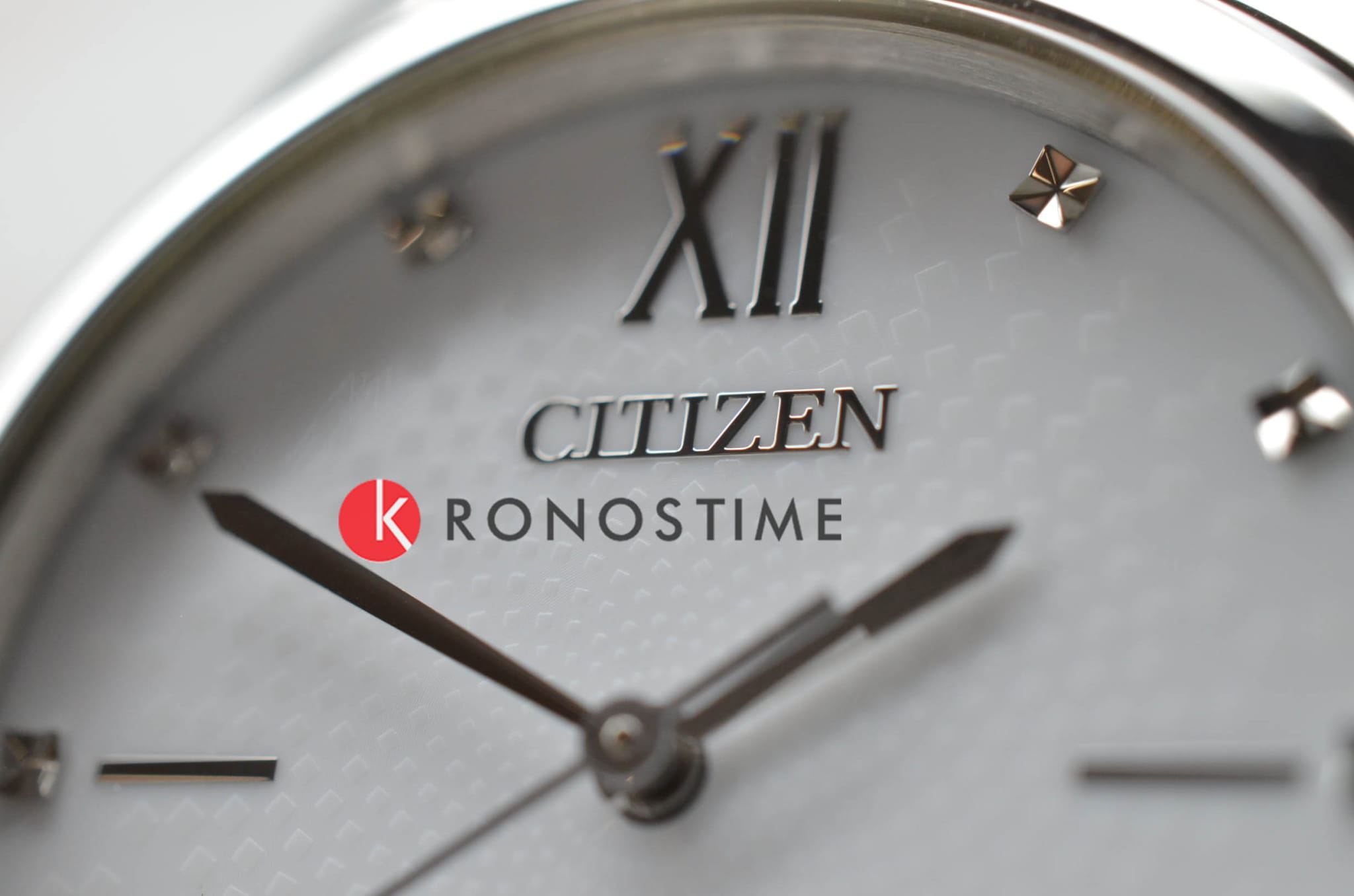 Citizen Citizen Eco-Drive EM0500-73A , наручные женские часы фото под углом