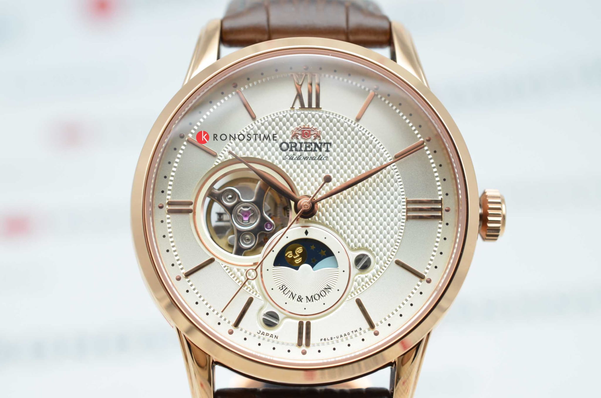 Orient Orient Sun & Moon RA-AS0002S (RN-AS0002S) , наручные мужские часы фото под углом