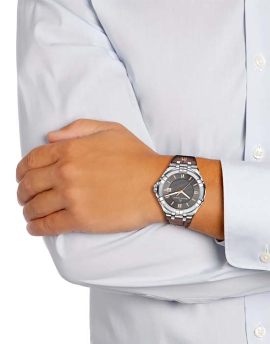 Maurice Lacroix AI1008-SS001-333-1 мужские часы застежка крупным планом