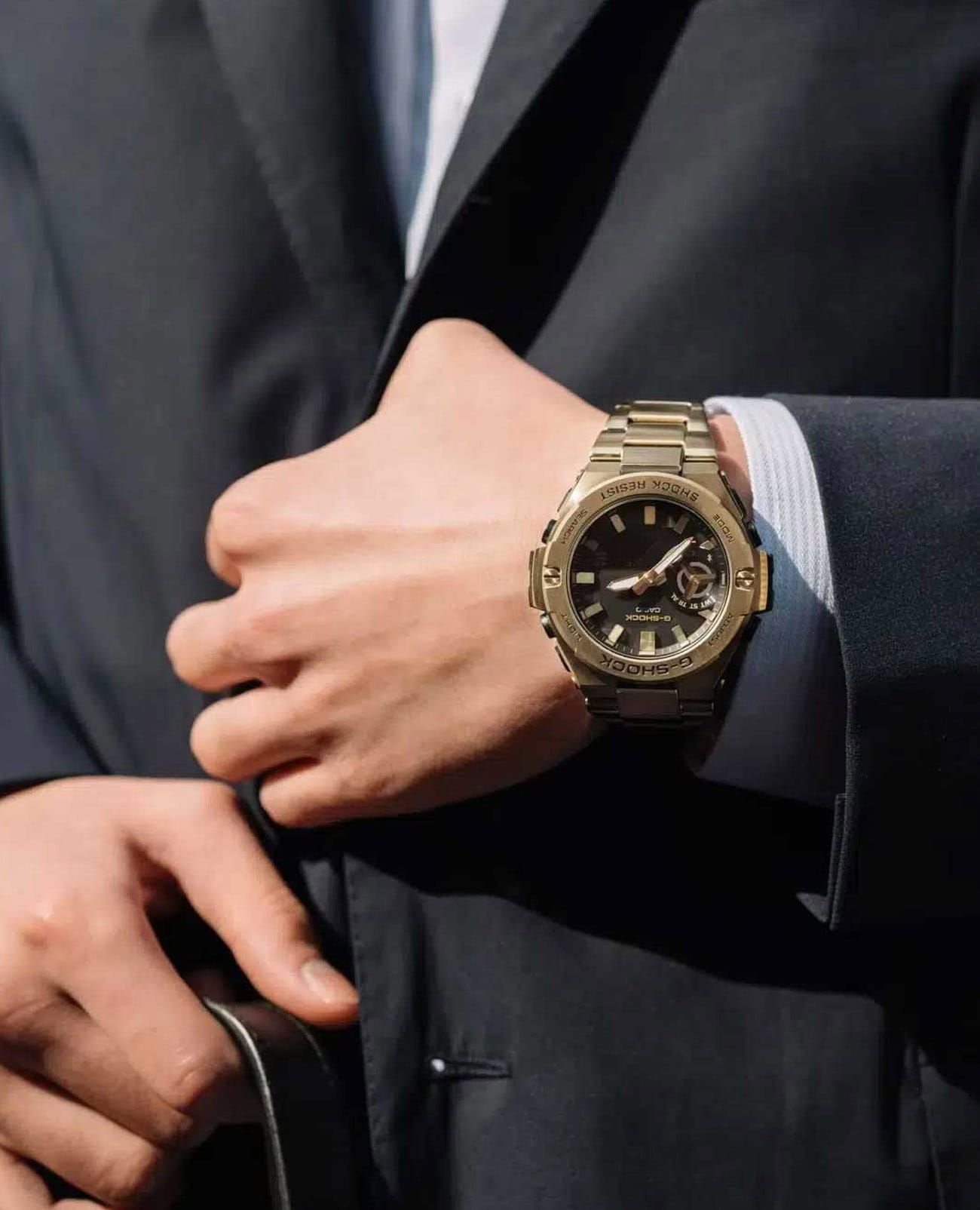 Casio Casio G-Shock GST-B500GD-9A GST G-Steel — детали корпуса и сталь с ip покрытием