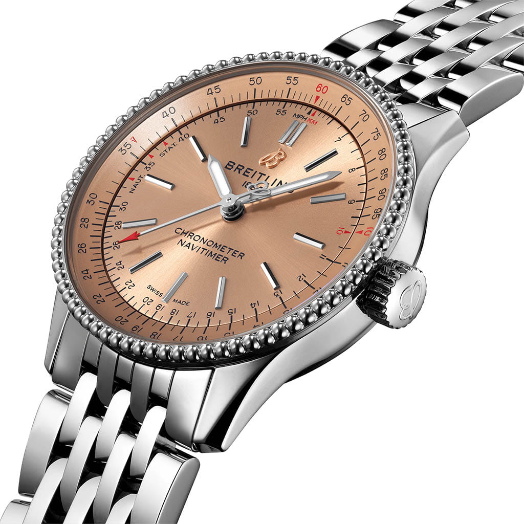 Breitling Breitling Navitimer Automatic 35 A17395201K1A1 , наручные женские часы фото под углом