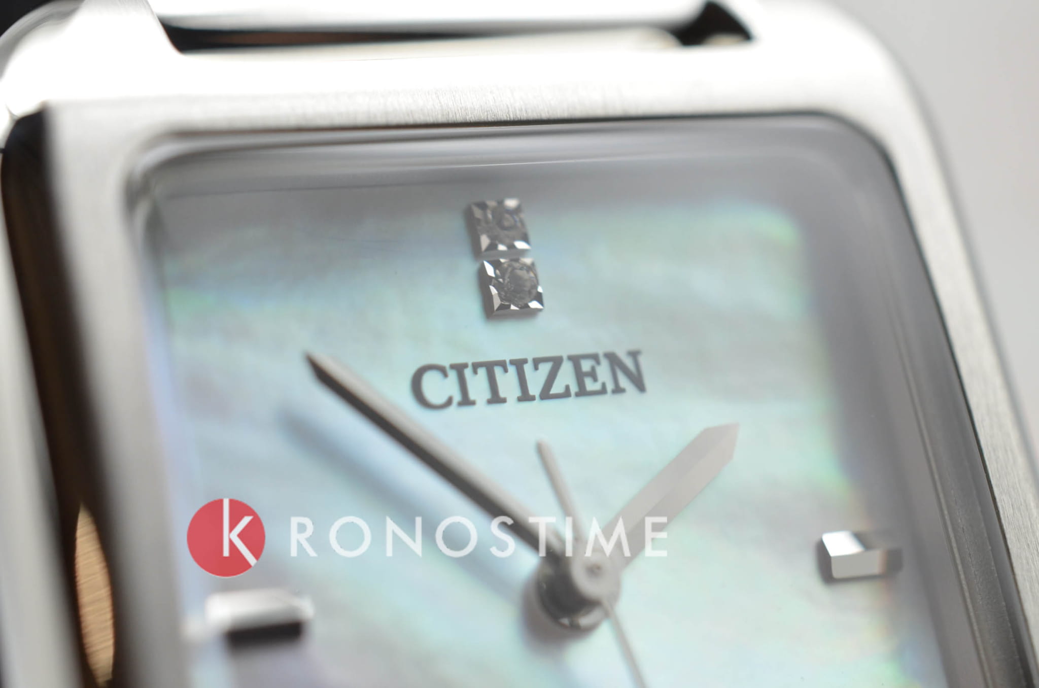 Citizen Citizen Eco-Drive EM0491-81D , наручные женские часы фото под углом