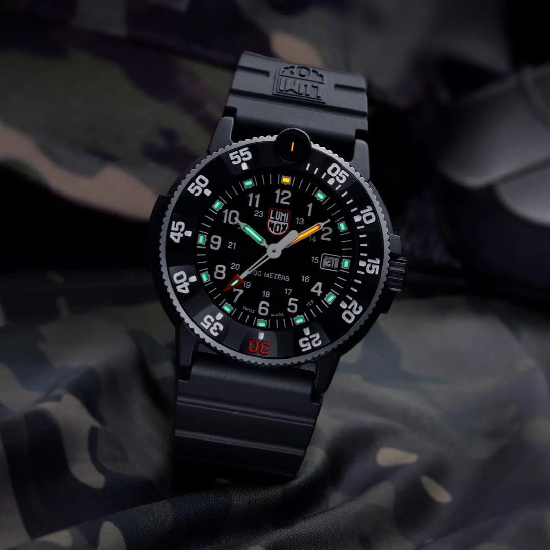 Luminox Luminox Original Navy SEAL XS.3001.H, navy seal швейцария мужские часы на браслете каучук боковой вид