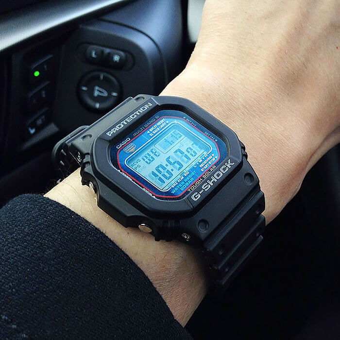 Casio Casio G-Shock GW-M5610-1 электронные часы с аксессуарами мужские часы модель GW-M5610-1E