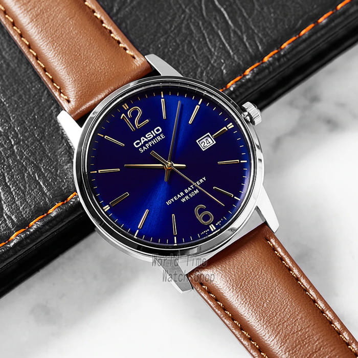 Casio MTS-110L-2A мужские часы застежка крупным планом