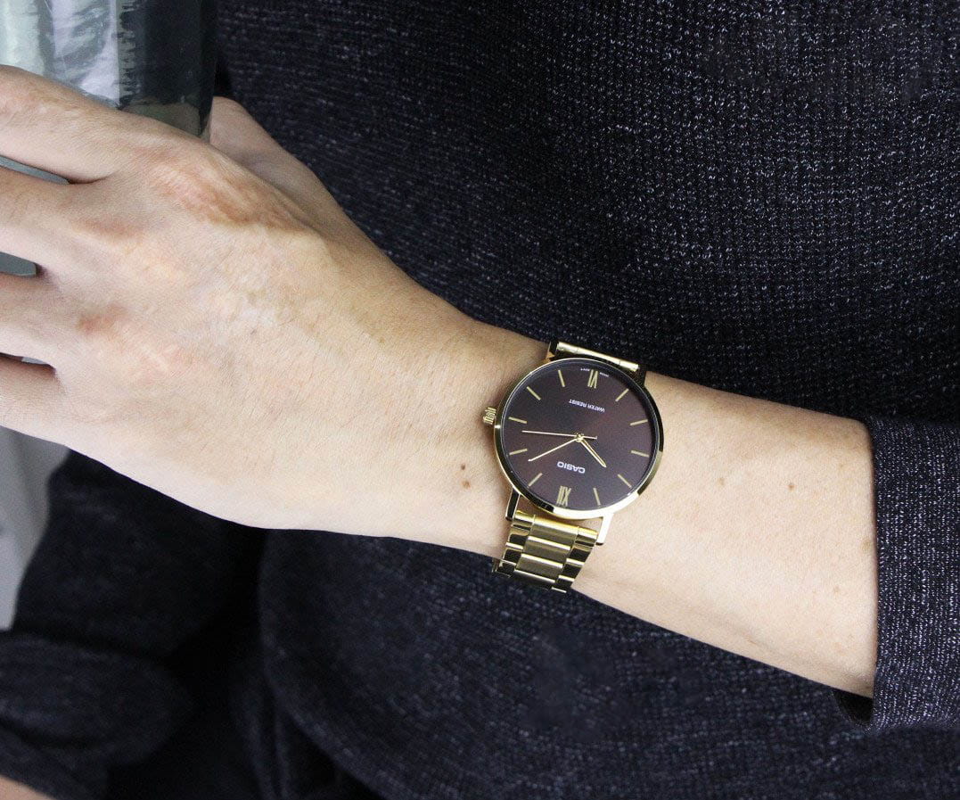 Casio Casio Collection MTP-VT01G-5BUDF (MTP-VT01G-5B) , наручные мужские часы фото под углом