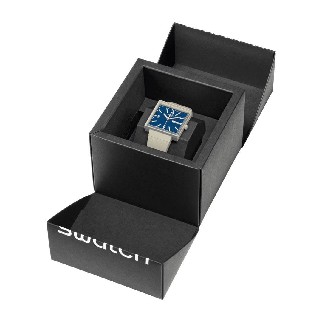 Swatch SO34T700 мужские часы застежка крупным планом
