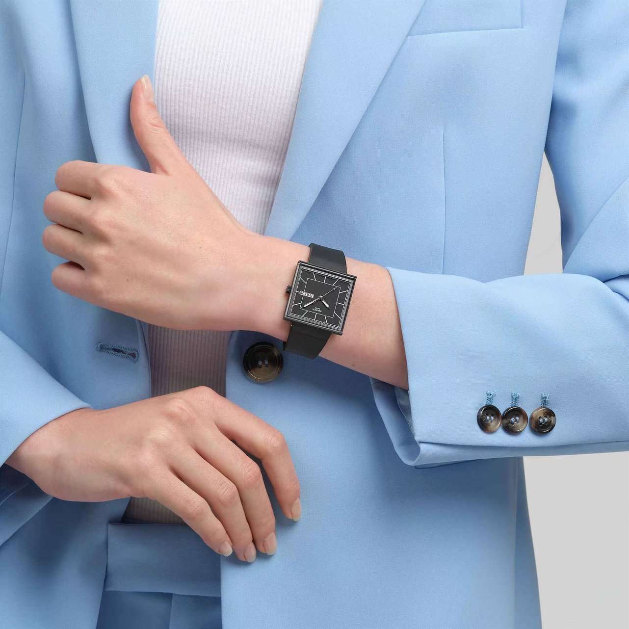 Swatch Swatch Square Bioceramic Standard SO34B701 швейцария наручные женские часы заводная головка с логотипом Swatch