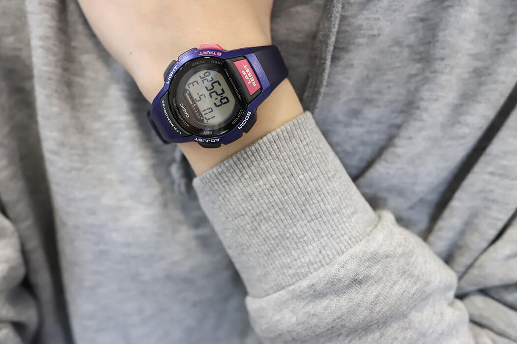 Casio LWS-1000H-2AVEF женские часы застежка крупным планом