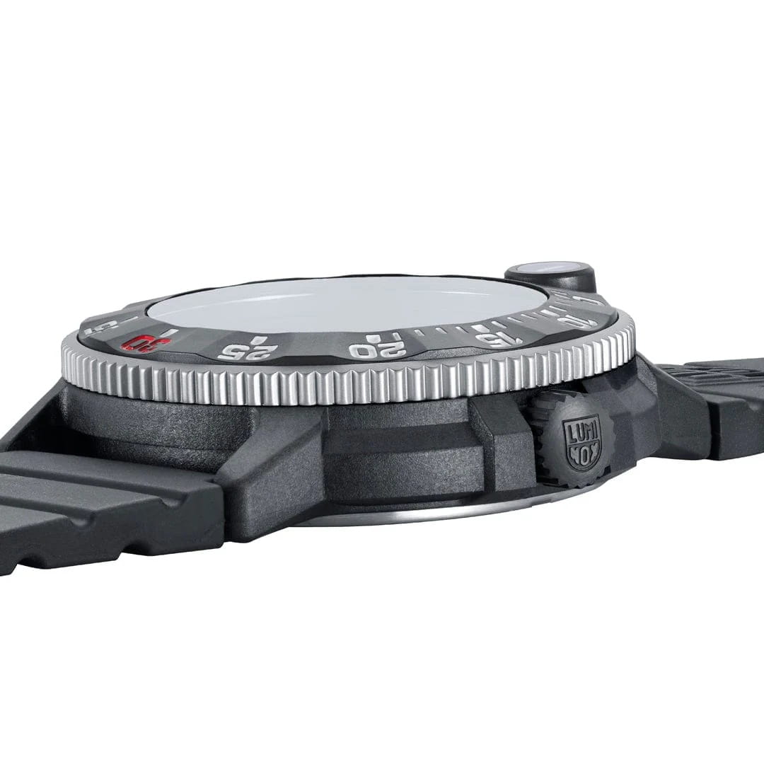 Luminox Luminox Original Navy SEAL XS.3001.H кварцевые мужские часы часы крупный план черный циферблата