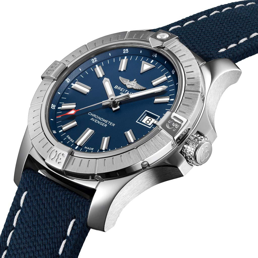 Breitling Breitling Avenger Automatic 43 A17318101C1X1 , наручные мужские часы фото под углом