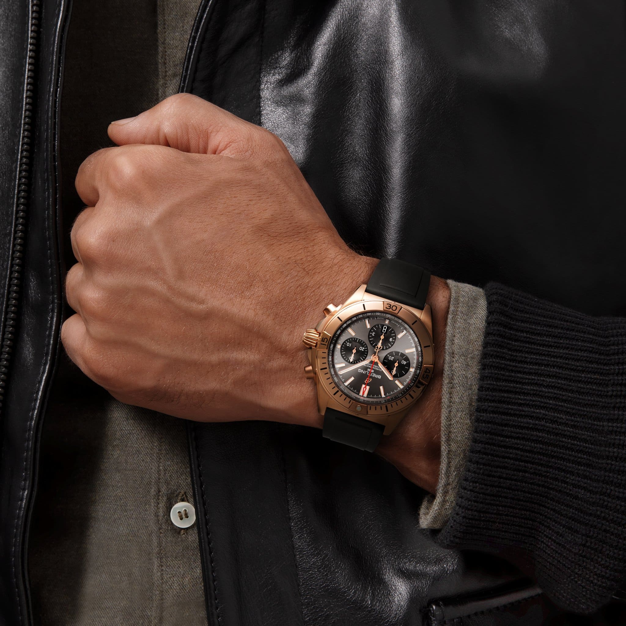 Breitling Breitling Chronomat B01 42 RB0134101B1S1 мужские часы антрацитовый циферблат на запястье