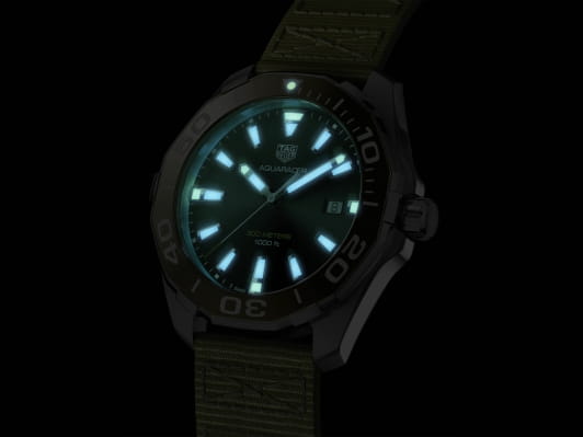 TAG Heuer TAG Heuer Aquaracer WAY101L.FC8222 , наручные мужские часы фото под углом
