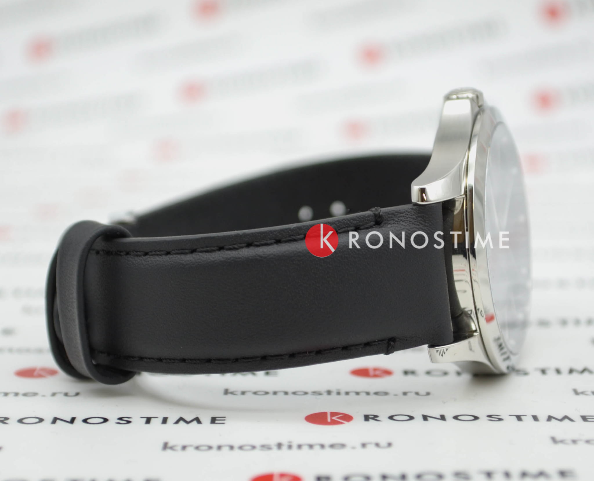 Victorinox 241904 мужские часы застежка крупным планом