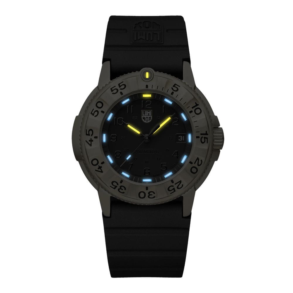 Luminox Luminox Navy SEAL Foundation XS.3221.NSF кварцевые мужские часы часы крупный план черный циферблата
