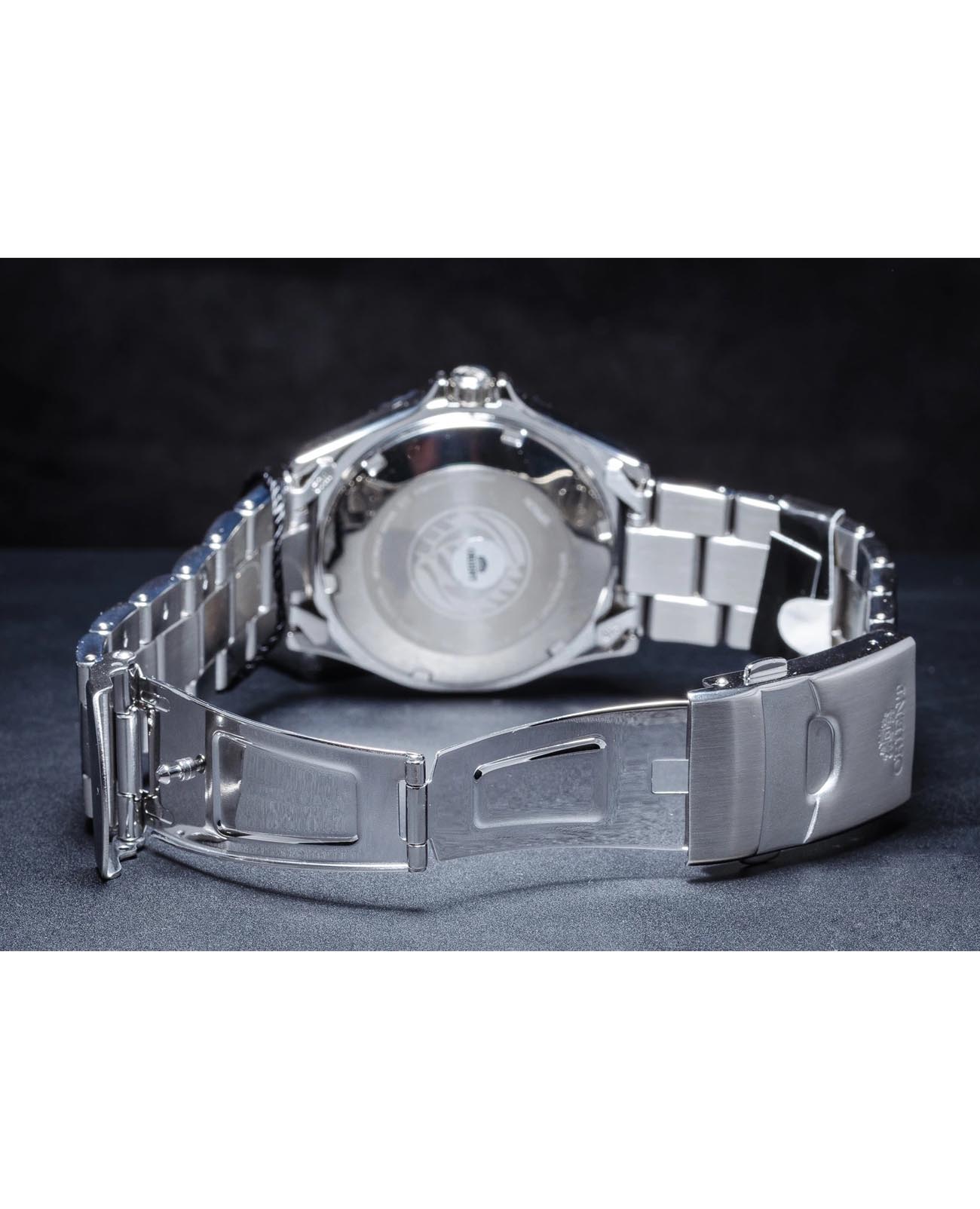 Orient RA-AA0004E мужские часы застежка крупным планом