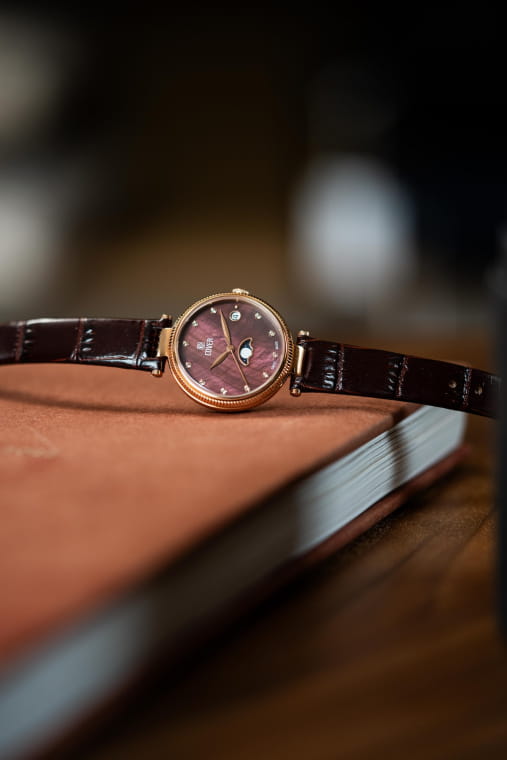 Cover Cover Moon CO196.07 , наручные женские часы фото под углом