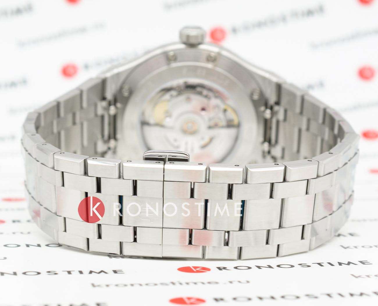 Maurice Lacroix Maurice Lacroix Aikon Automatic AI6008-SS002-430-1 механические мужские часы часы крупный план синий циферблата