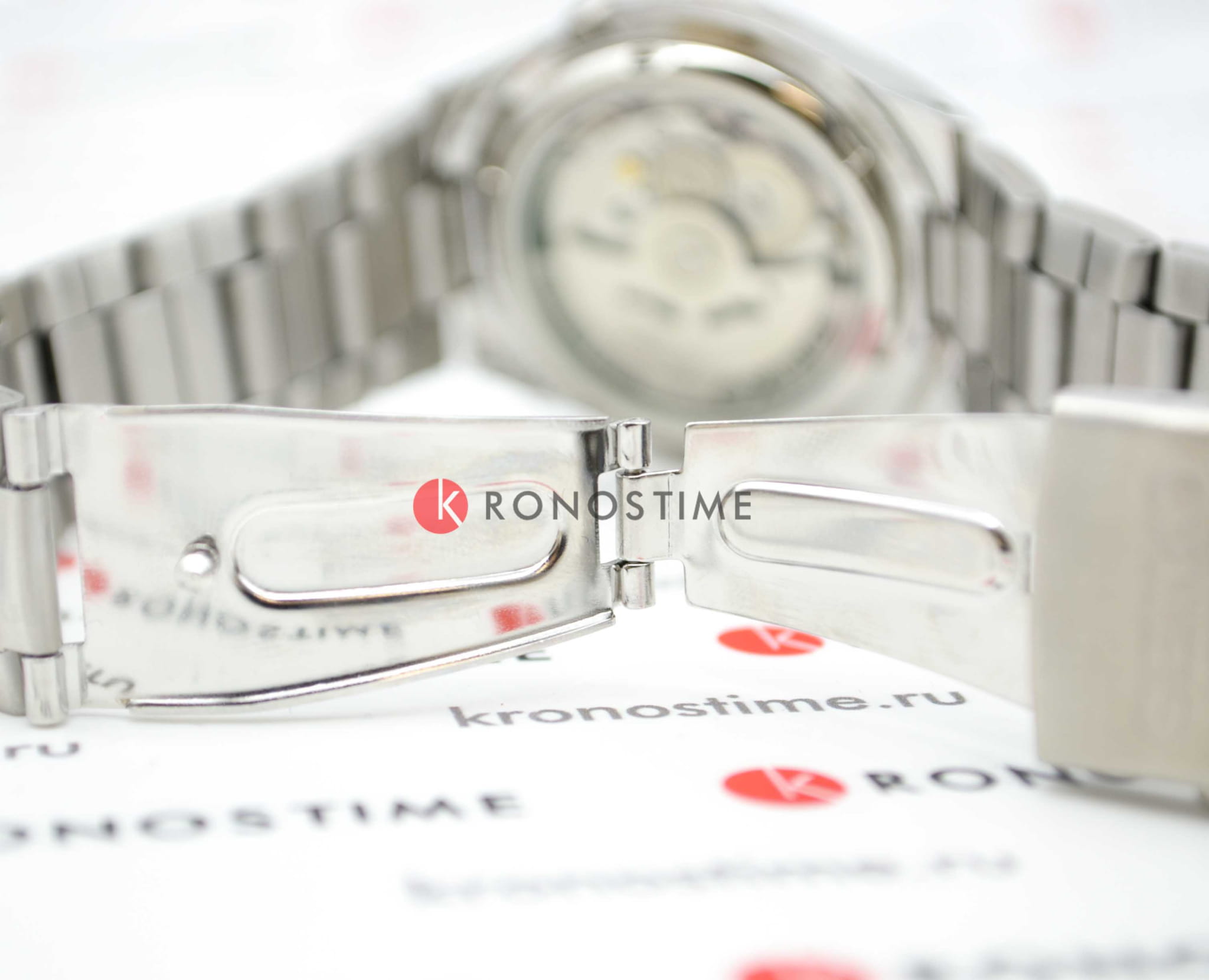 Seiko SNK603K1 мужские часы застежка крупным планом
