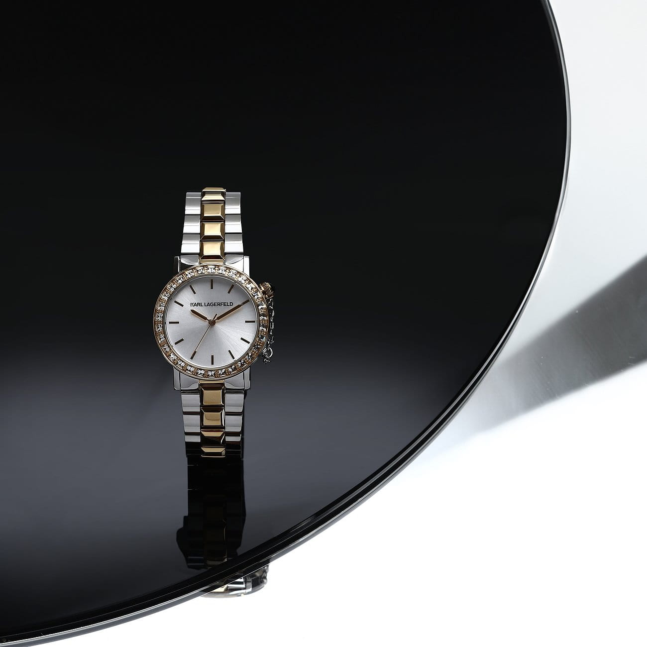 Karl Lagerfeld Karl Lagerfeld Crystals R0553100504 кварцевые женские часы часы крупный план белый циферблата