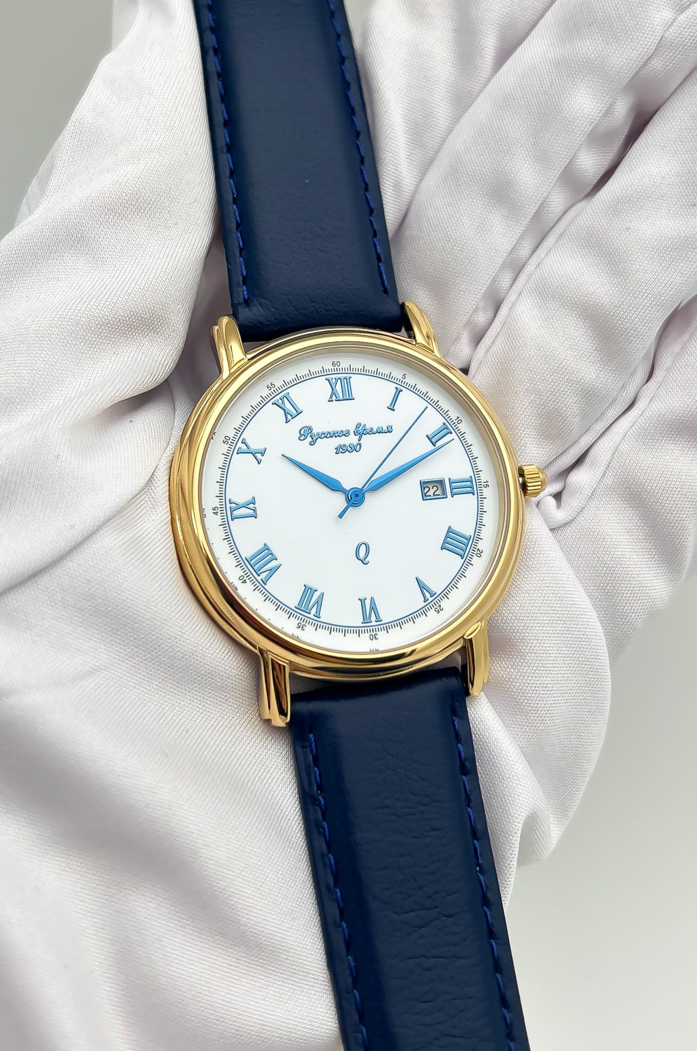 Оригинальные часы Русское Время Русское Время 1886530 кварцевые калибр механизма miyota gm10 общий вид