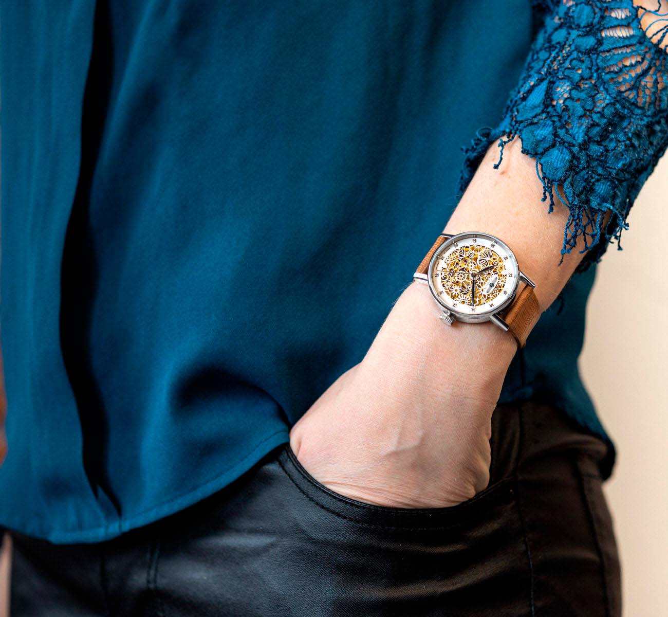 Zeppelin Zeppelin Princess of the Sky 74615,  германия женские часы на браслете кожаный боковой вид