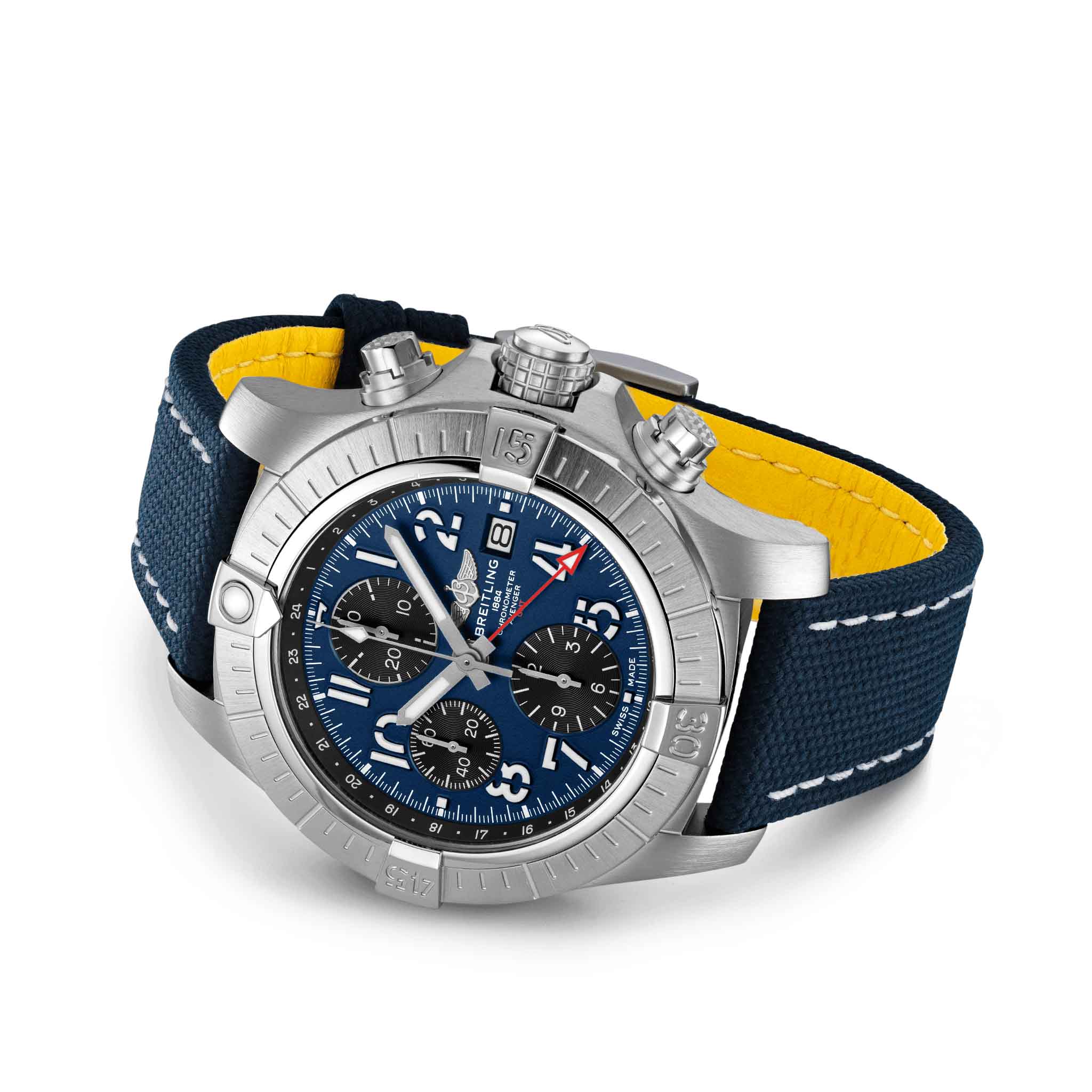 Breitling Breitling Avenger Chronograph GMT 45 A24315101C1X1, avenger швейцария мужские часы на браслете кожаный боковой вид