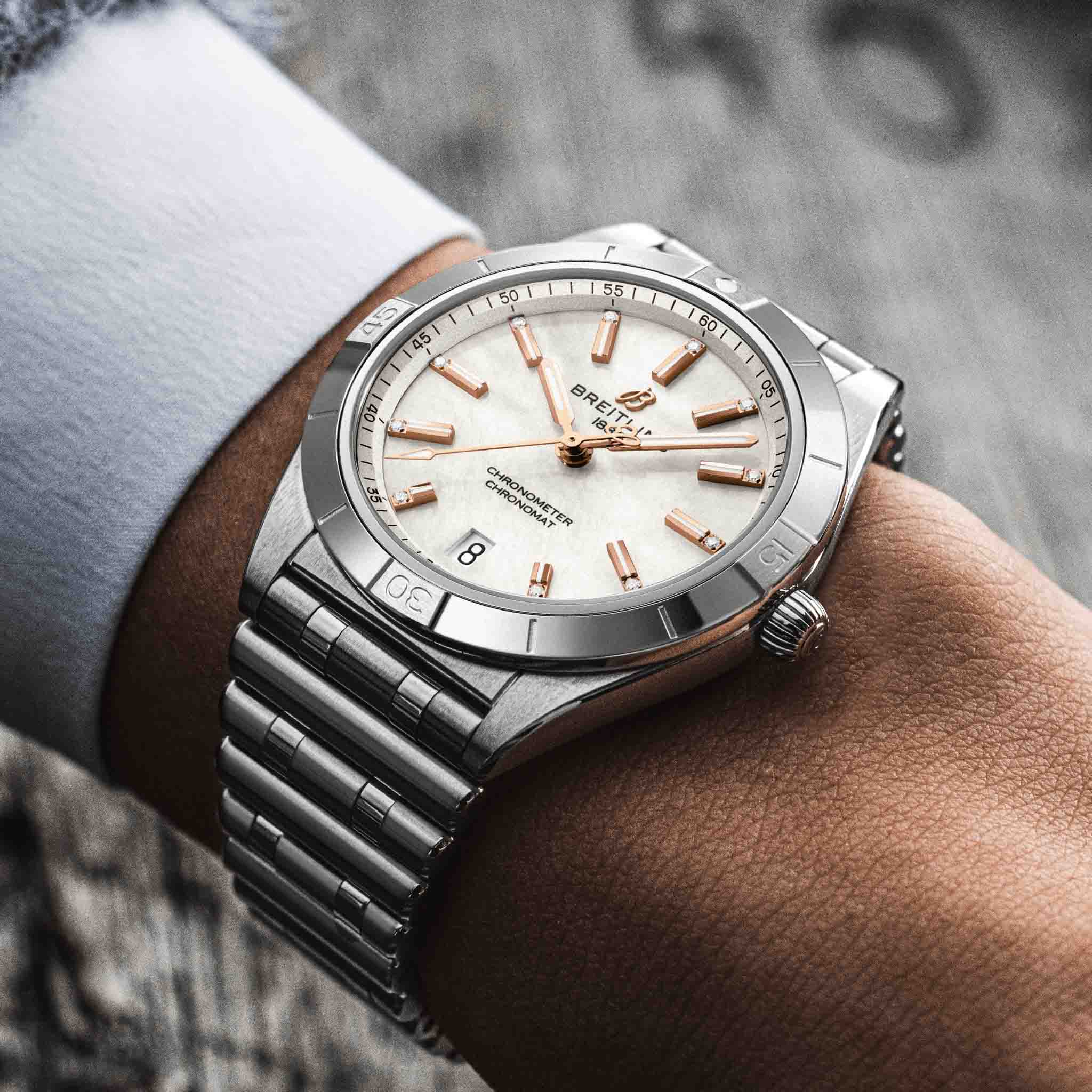 Breitling Breitling Chronomat Automatic 36 A10380101A4A1, chronomat швейцария женские часы на браслете нержавеющая сталь боковой вид