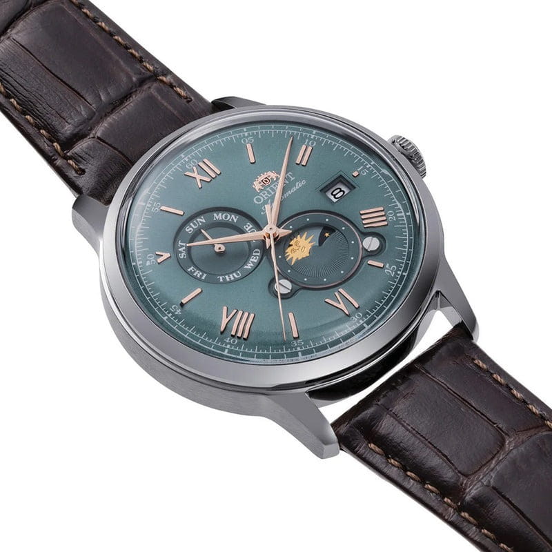 Orient Orient Sun & Moon RA-AK0805E (RN-AK0805E) , наручные мужские часы фото под углом