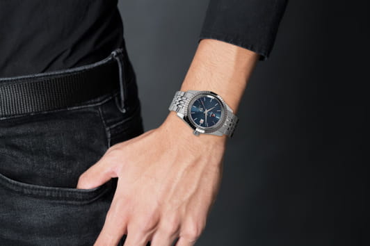 Rado Rado Hyperchrome Automatic Diamonds R33101713 мужские часы синий циферблат на запястье