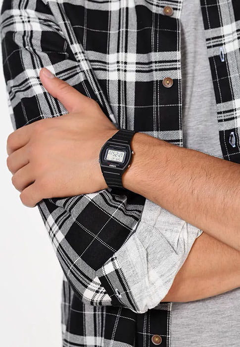 Оригинальные часы Casio Casio Collection W-202-1A кварцевые калибр механизма  общий вид