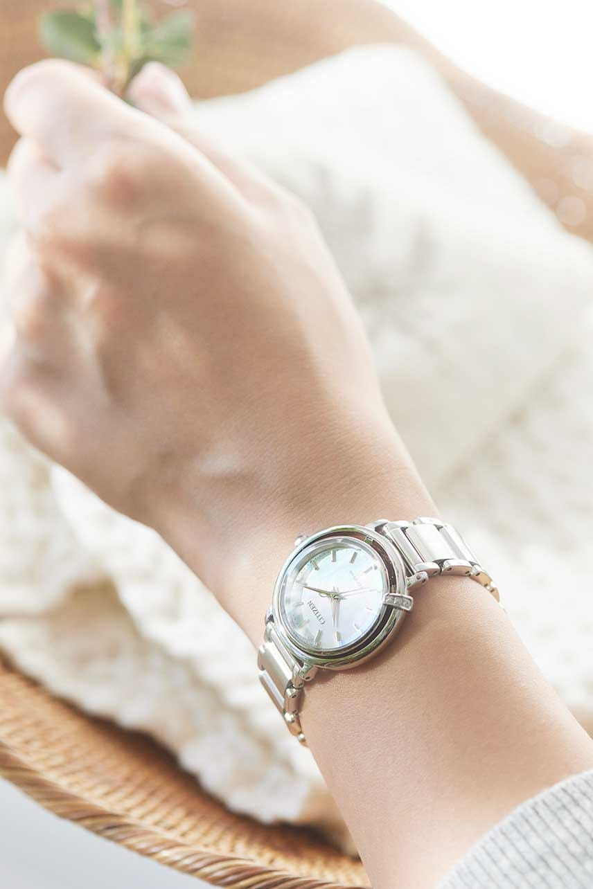 Citizen Citizen Citizen L EM1090-60D , наручные женские часы фото под углом