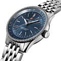 Часы Breitling Navitimer Automatic 35 A17395161C1A1 фото 2